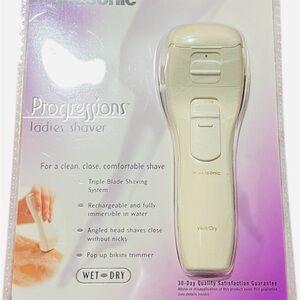 Panasonic Progressions ES205 Ladies Shaver Wet Dry Triple Blade New Sealed VTG